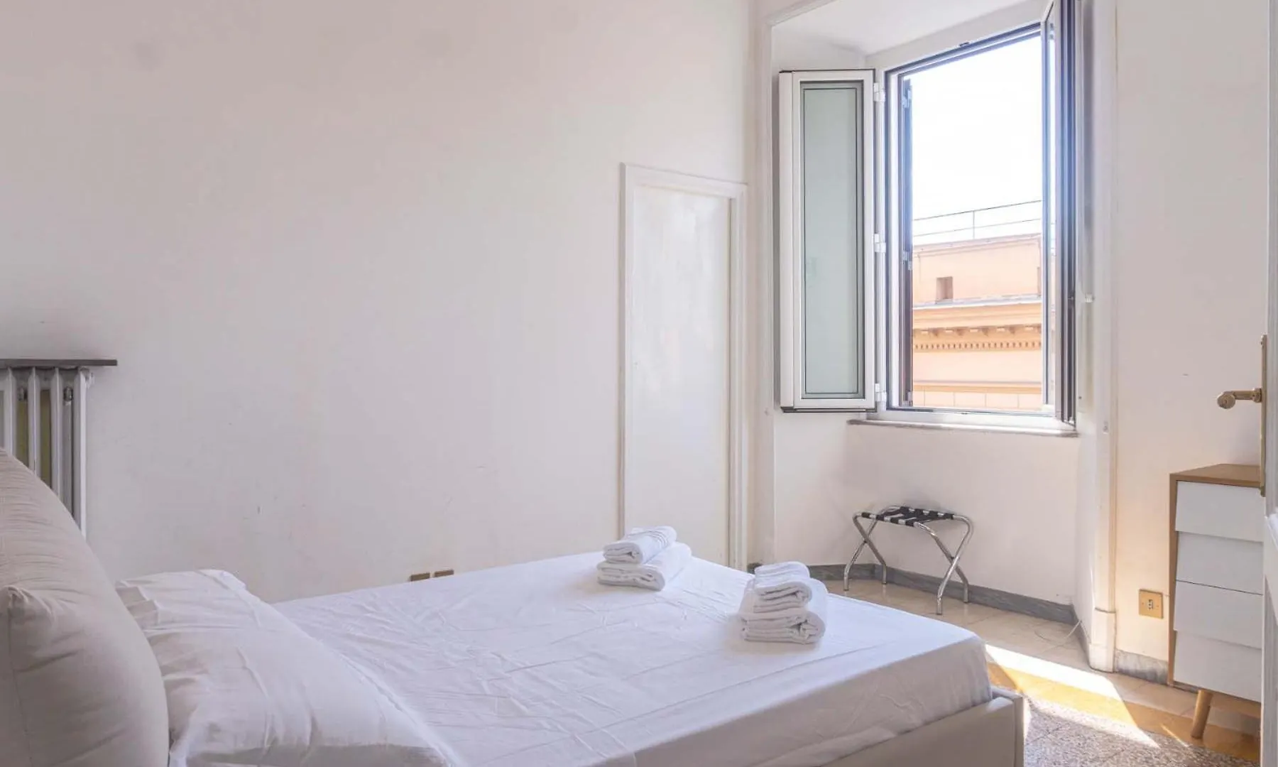 Villa Borghese Large Apartment Rome