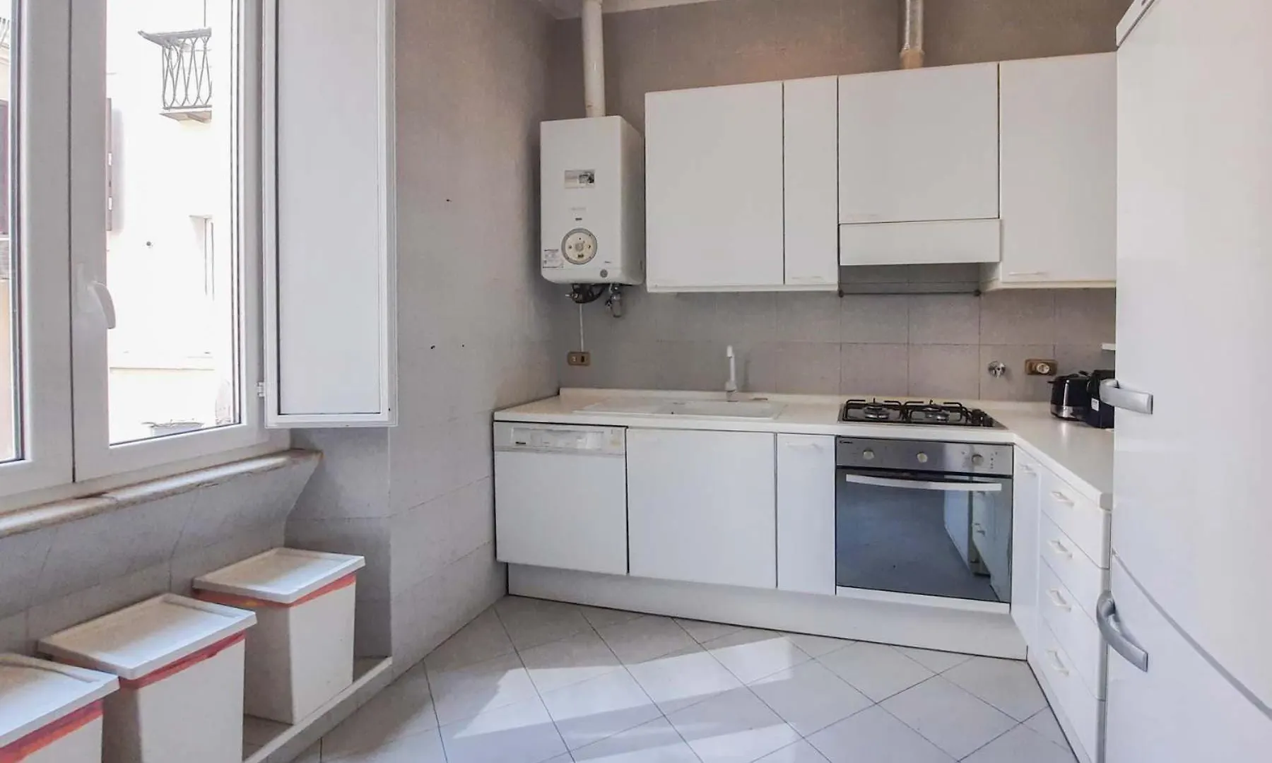 Villa Borghese Large Apartment Rome